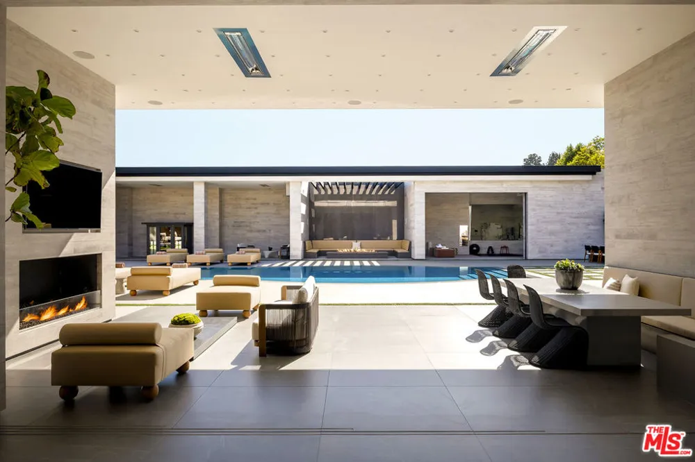 145 Mapleton Drive Los Angeles, CA 90077