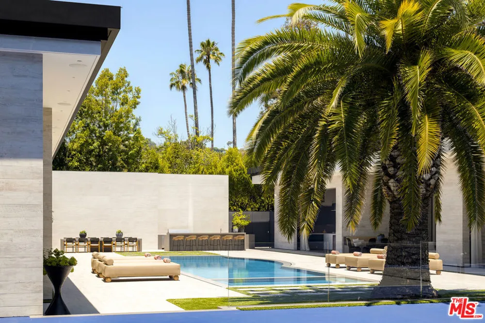 145 Mapleton Drive Los Angeles, CA 90077