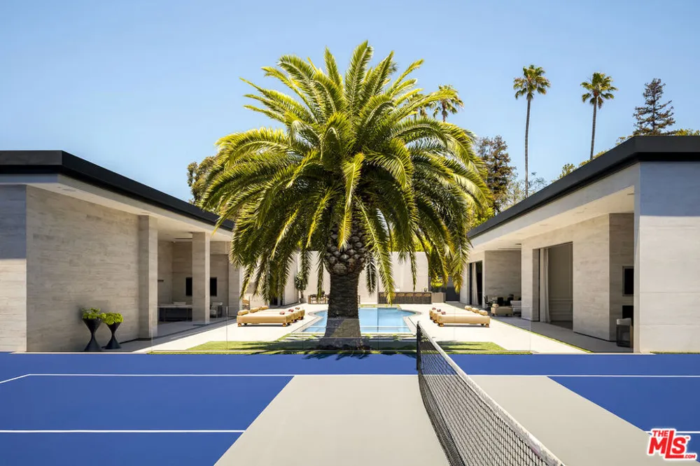 145 Mapleton Drive Los Angeles, CA 90077