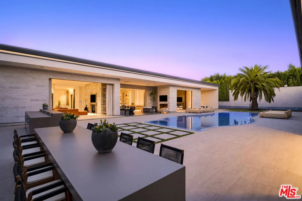 145 Mapleton Drive Los Angeles, CA 90077