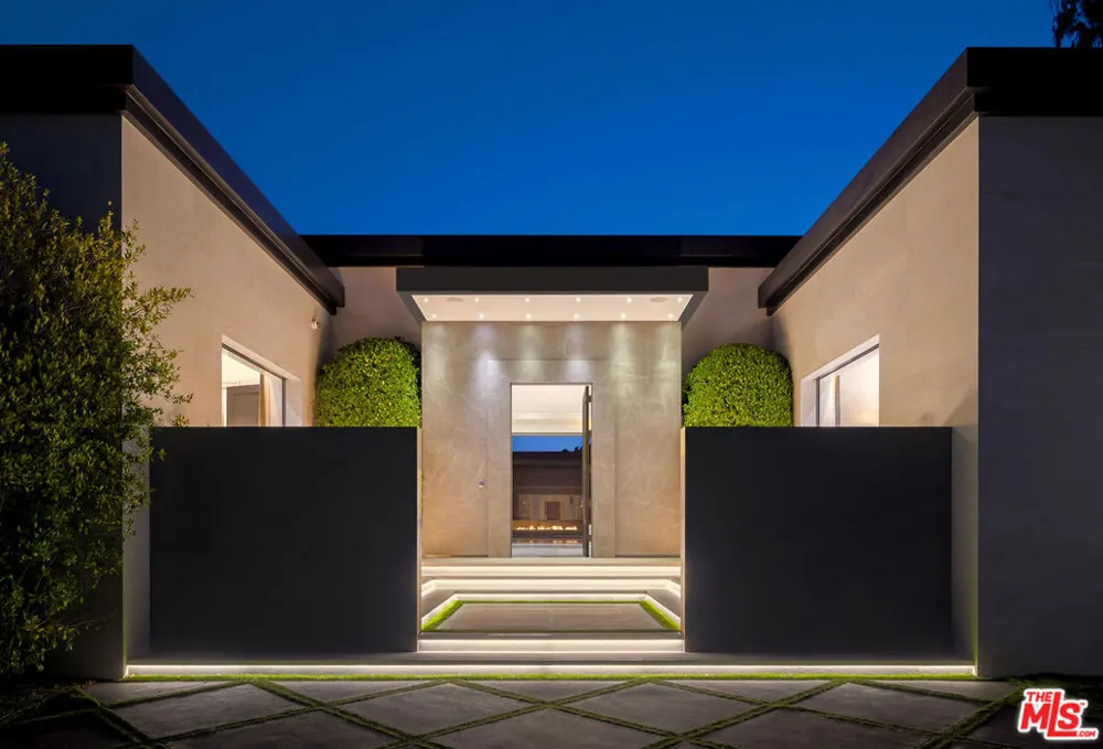 145 Mapleton Drive Los Angeles, CA 90077