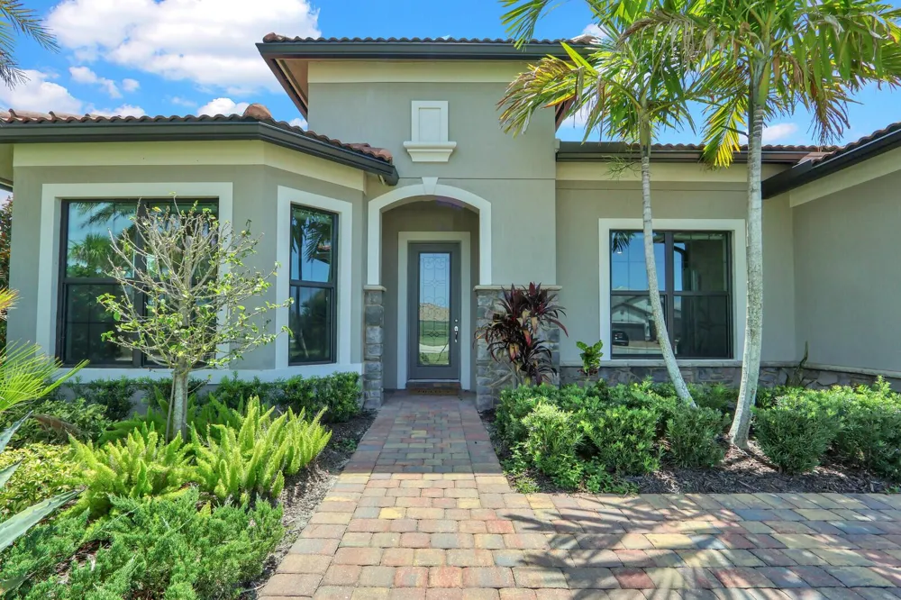 9242 Balsamo Drive Palm Beach Gardens, FL 33412