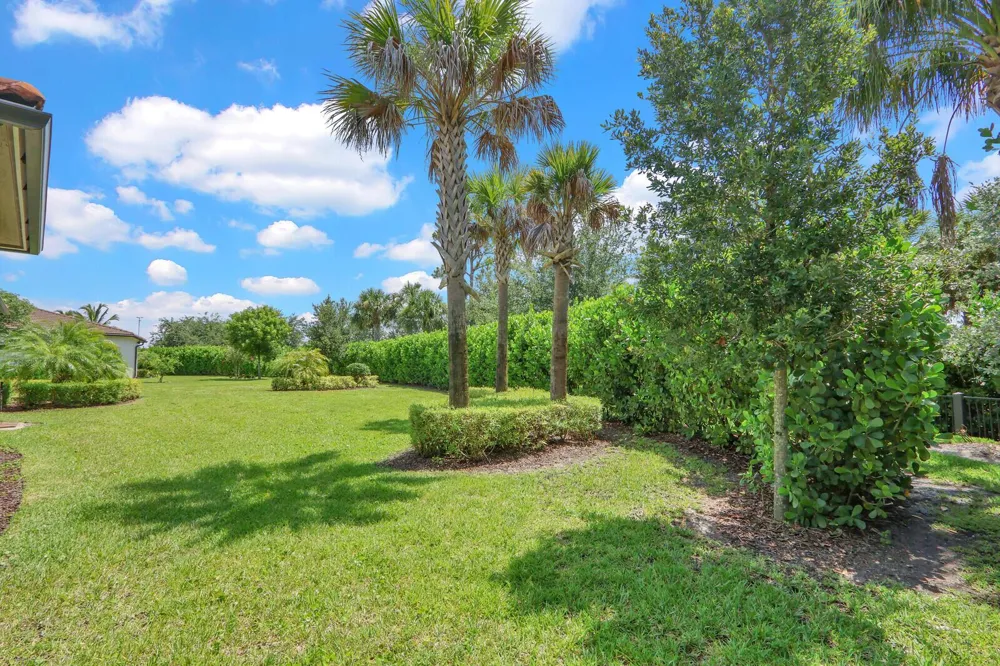 9242 Balsamo Drive Palm Beach Gardens, FL 33412