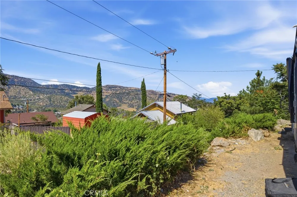 3432 California Trail Frazier Park, CA 93225