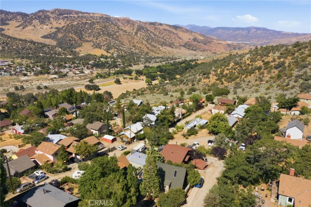 3432 California Trail Frazier Park, CA 93225