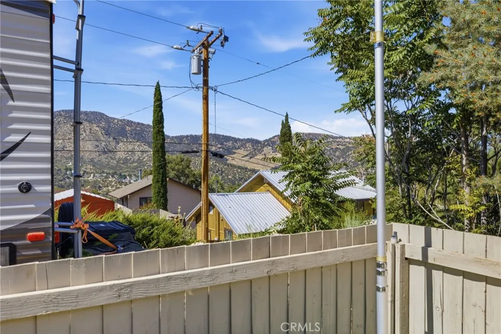 3432 California Trail Frazier Park, CA 93225