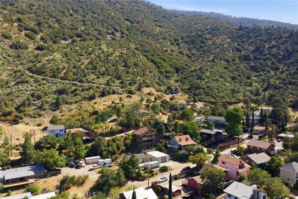3432 California Trail Frazier Park, CA 93225