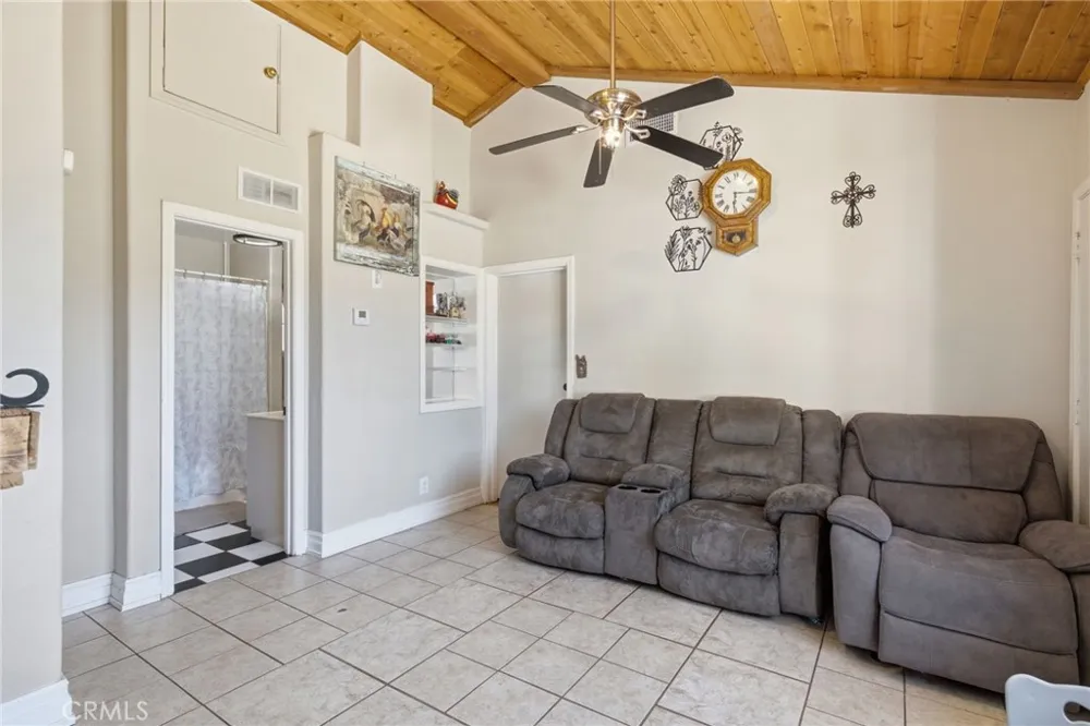 3432 California Trail Frazier Park, CA 93225