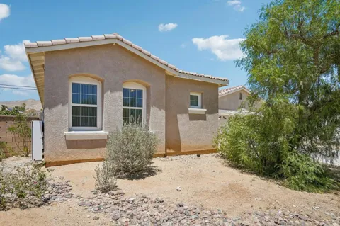 13707 Calle Amapola
