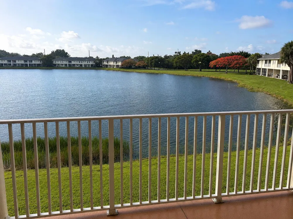 4206 Emerald Vista Lake Worth, FL 33461