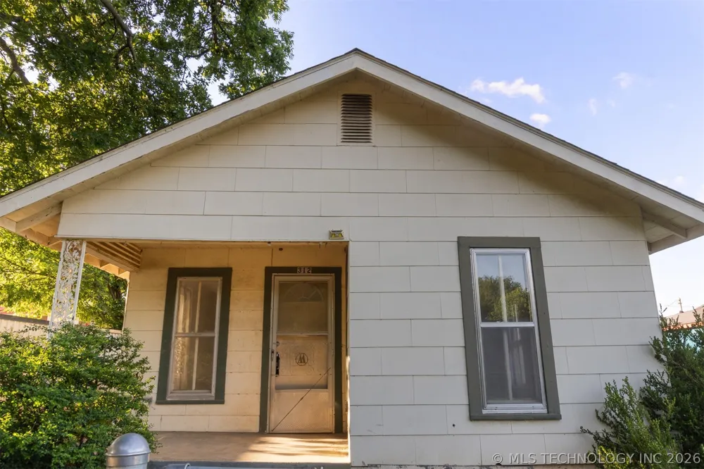 312 E Florida Street Durant, OK 74701