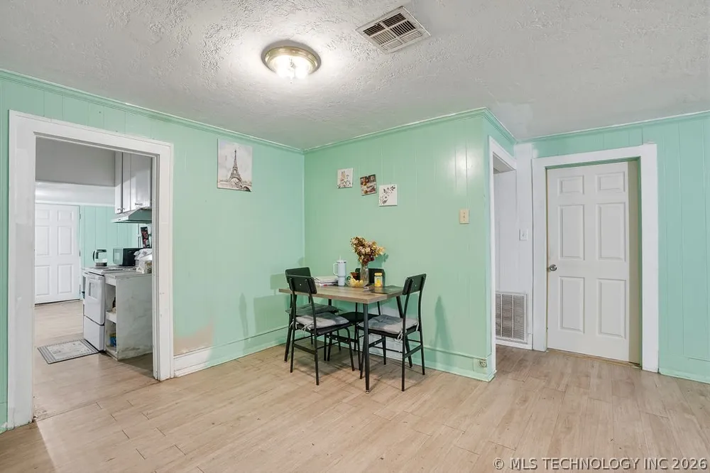 512 E 16th Ada, OK 74820