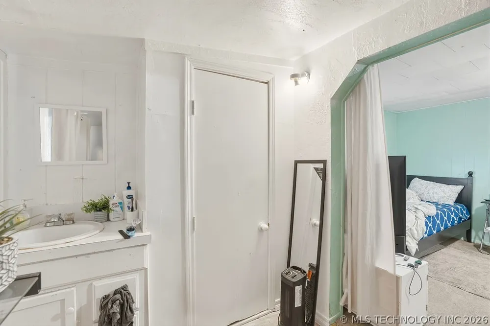 512 E 16th Ada, OK 74820