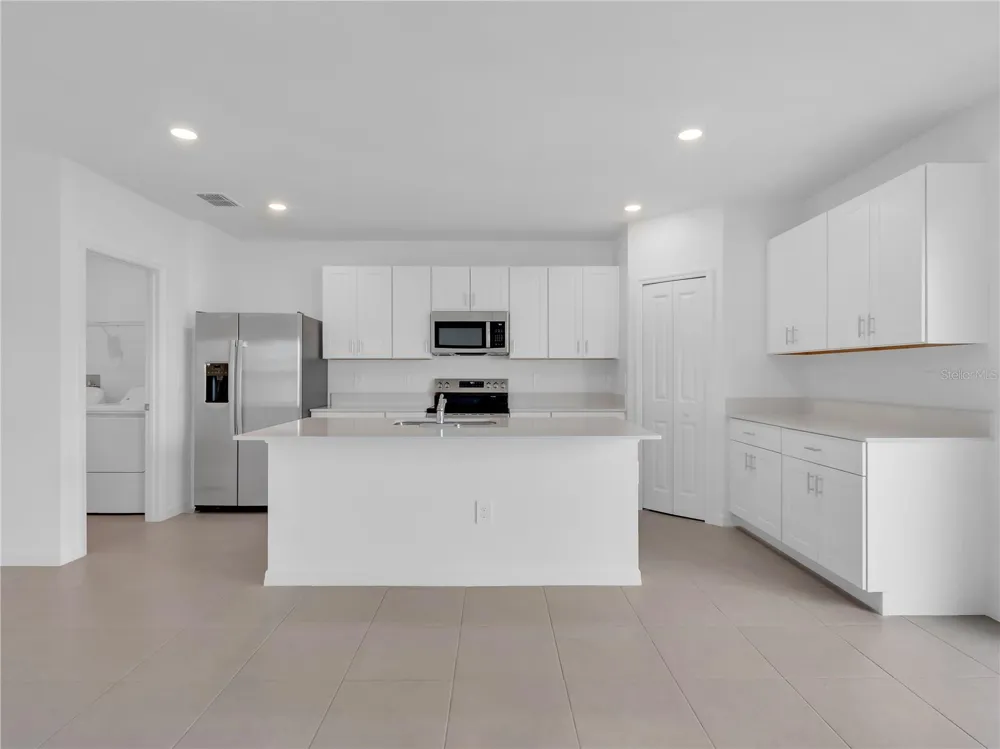 2215 RED CROSSBILL DRIVE Wimauma, FL 33598