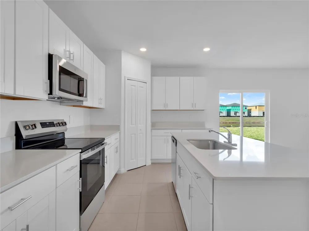 2215 RED CROSSBILL DRIVE Wimauma, FL 33598