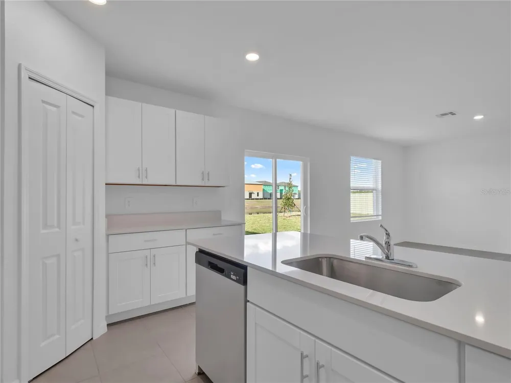 2215 RED CROSSBILL DRIVE Wimauma, FL 33598