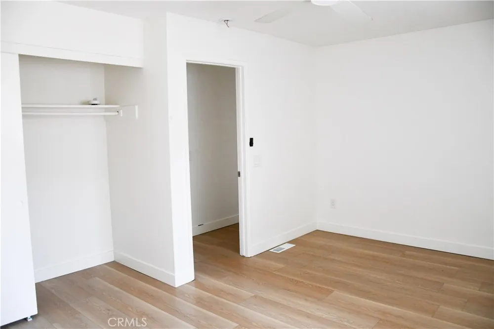 994 Valencia #104 Costa Mesa, CA 92626