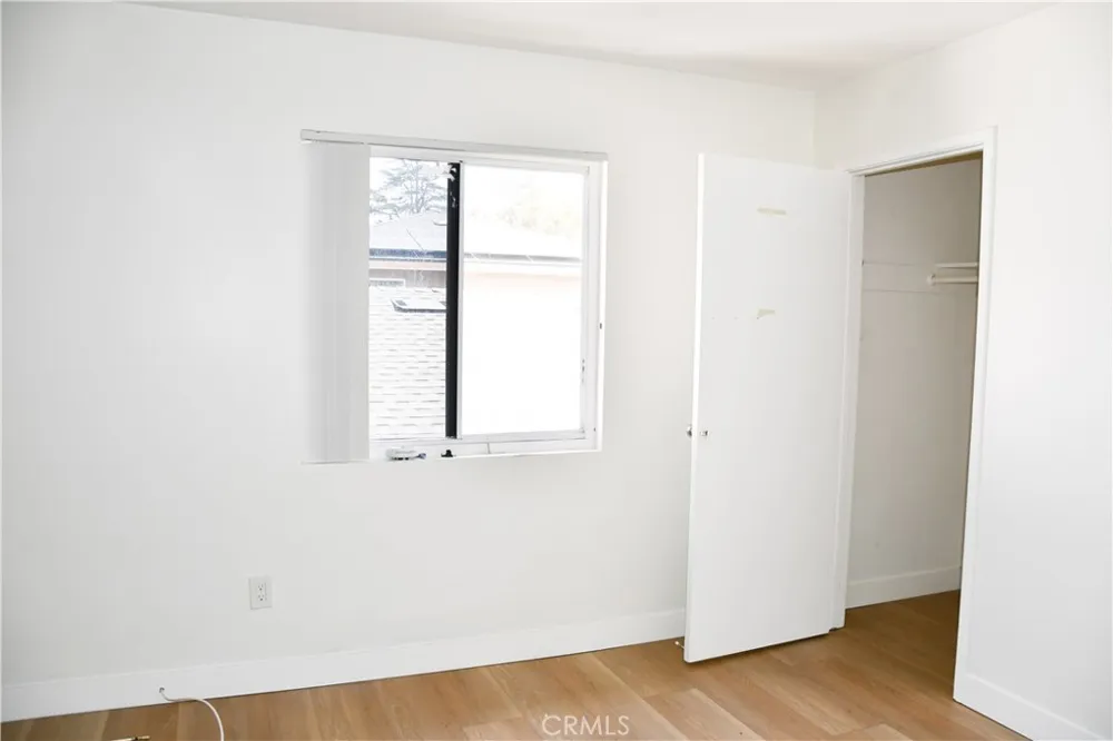 994 Valencia #104 Costa Mesa, CA 92626
