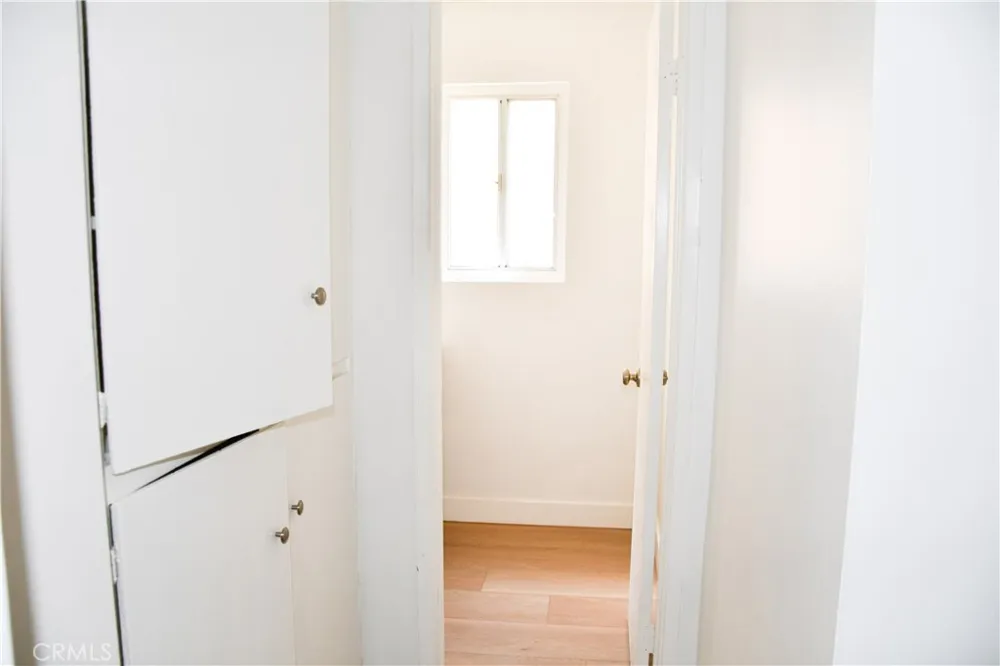 994 Valencia #104 Costa Mesa, CA 92626