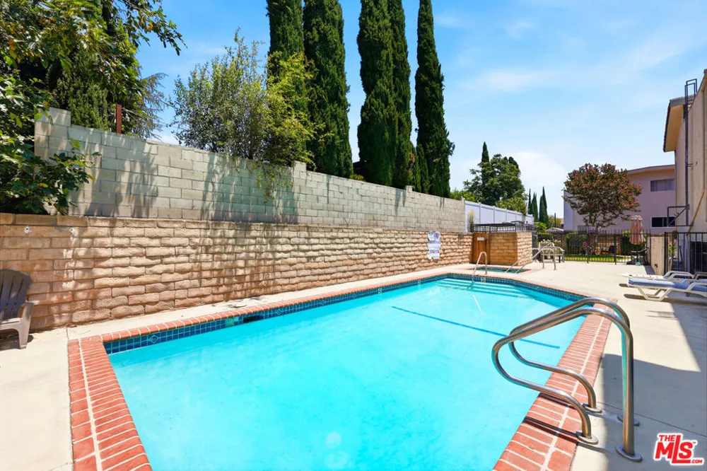 14937 Sherman Way #2 Van Nuys, CA 91405