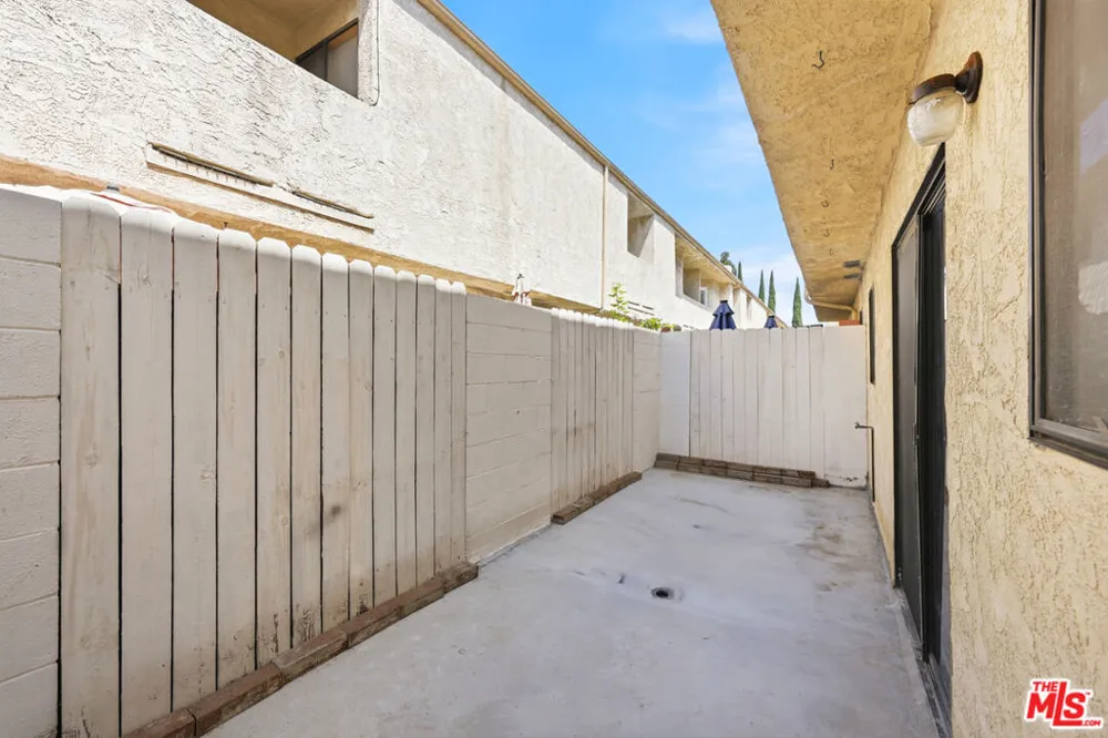 14937 Sherman Way #2 Van Nuys, CA 91405