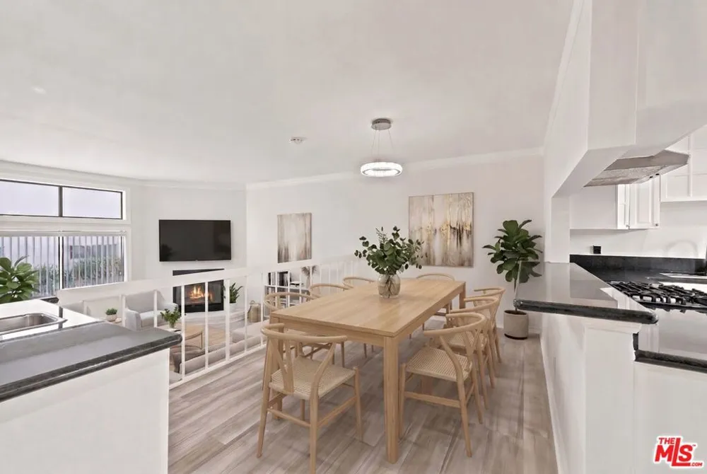 14937 Sherman Way #2 Van Nuys, CA 91405