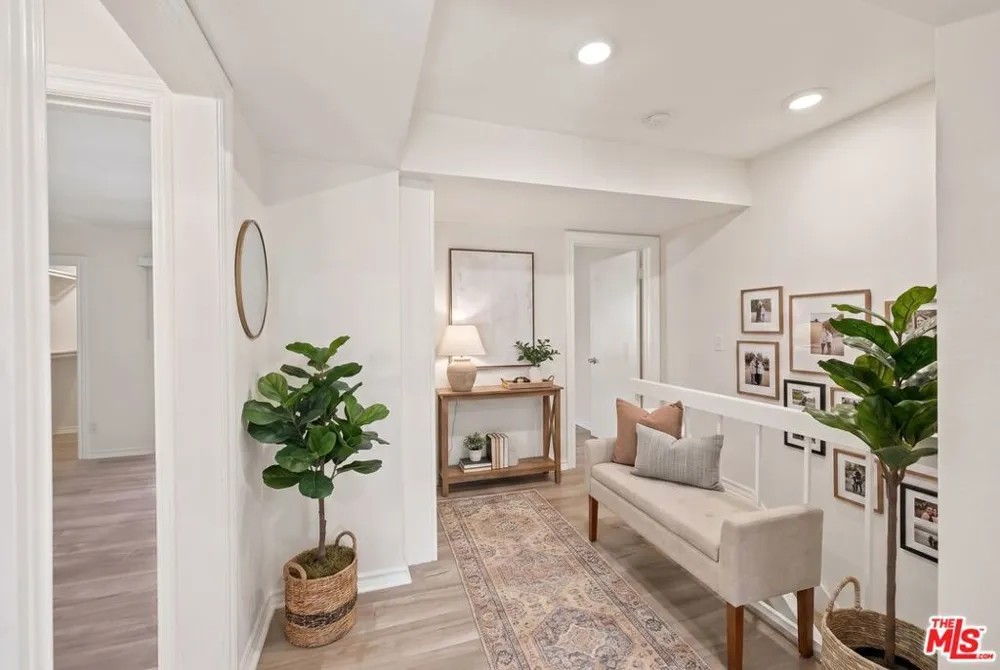 14937 Sherman Way #2 Van Nuys, CA 91405
