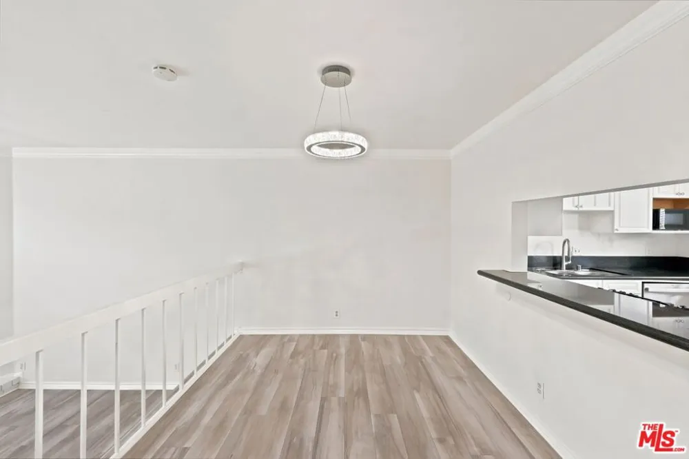 14937 Sherman Way #2 Van Nuys, CA 91405
