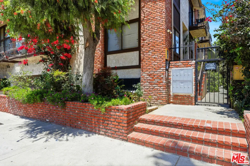 14937 Sherman Way #2 Van Nuys, CA 91405