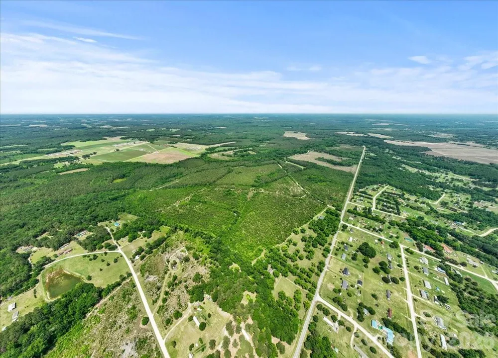 464 Lark Road Cheraw, SC 29520
