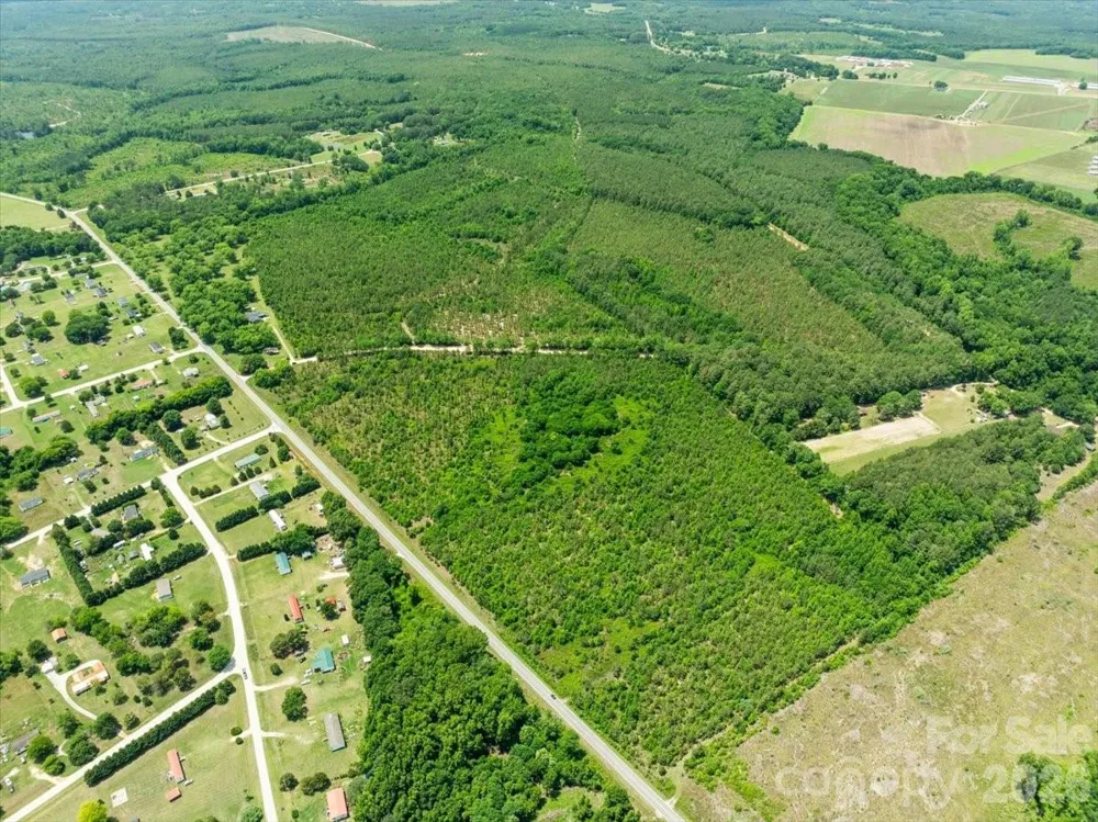 464 Lark Road Cheraw, SC 29520