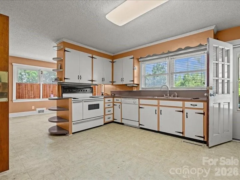 464 Lark Road Cheraw, SC 29520