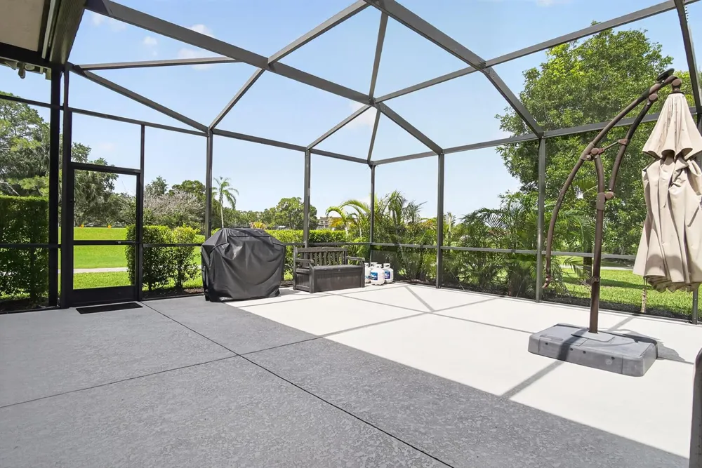 9431 Meadowood Drive Fort Pierce, FL 34951