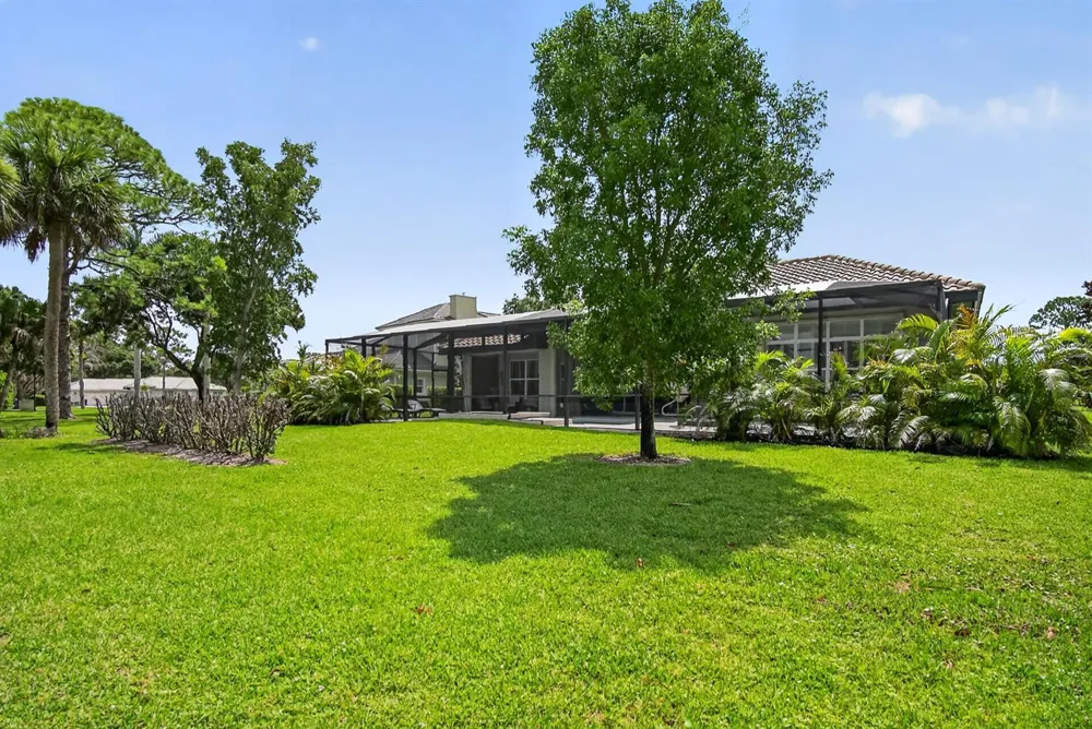 9431 Meadowood Drive Fort Pierce, FL 34951