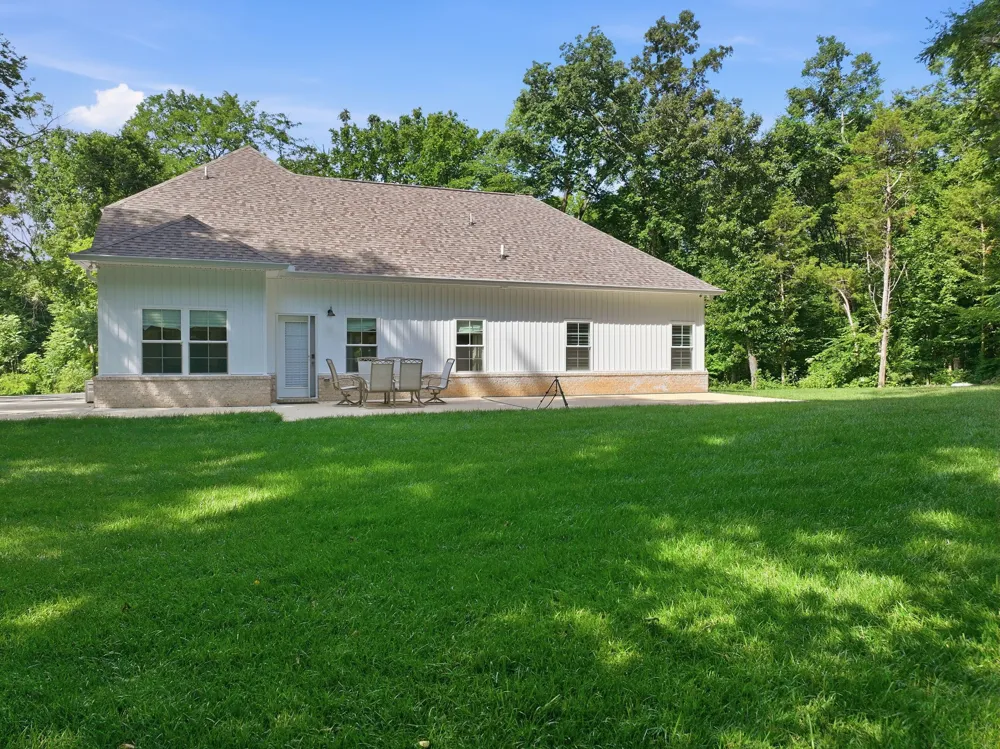 1304 Summer Station Dr Chapel Hill, TN 37034