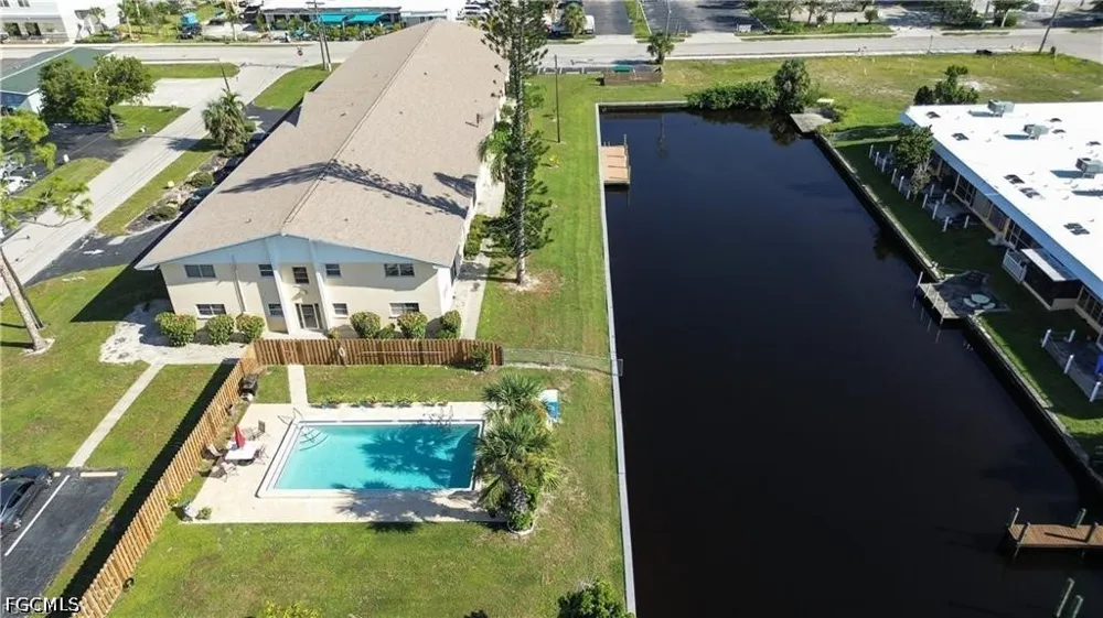 Victoria Drive #204 Cape Coral, FL 33904