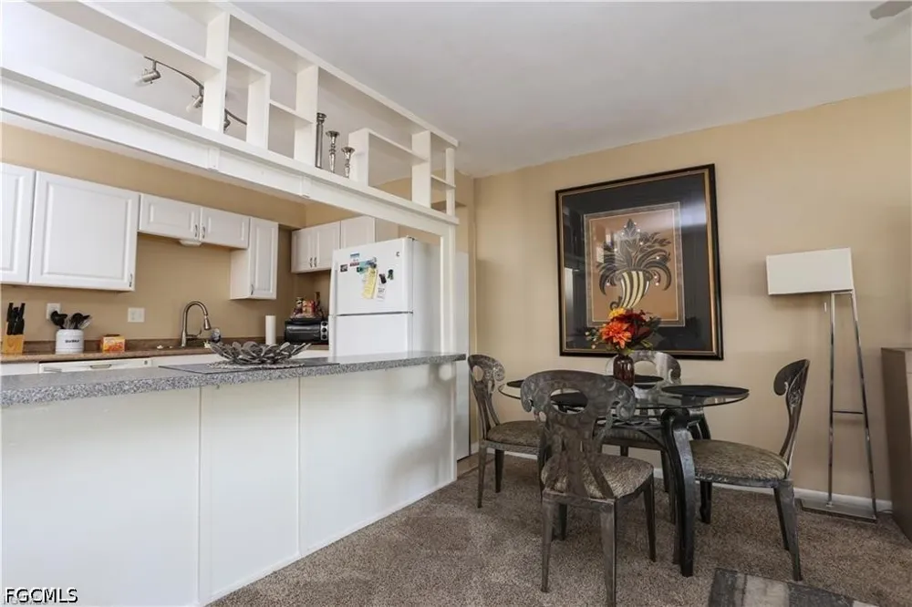 Victoria Drive #204 Cape Coral, FL 33904