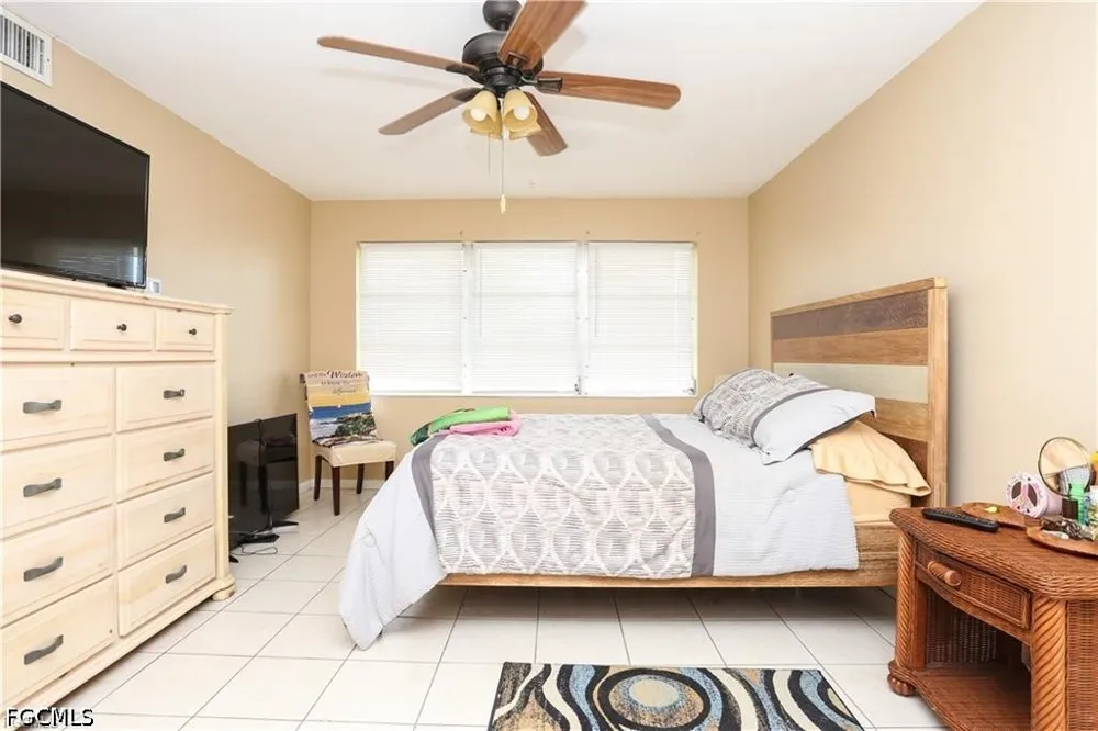 Victoria Drive #204 Cape Coral, FL 33904