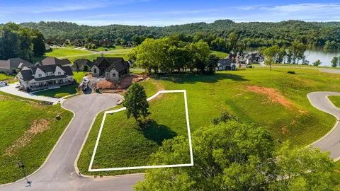 104 Silver Fox Way