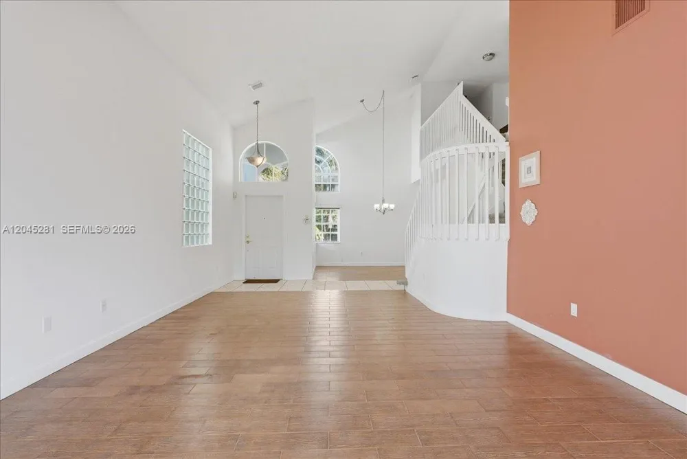 15714 NW 10th St Pembroke Pines, FL 33028