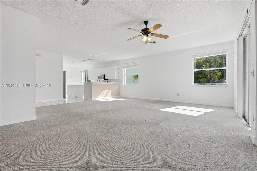 15714 NW 10th St Pembroke Pines, FL 33028