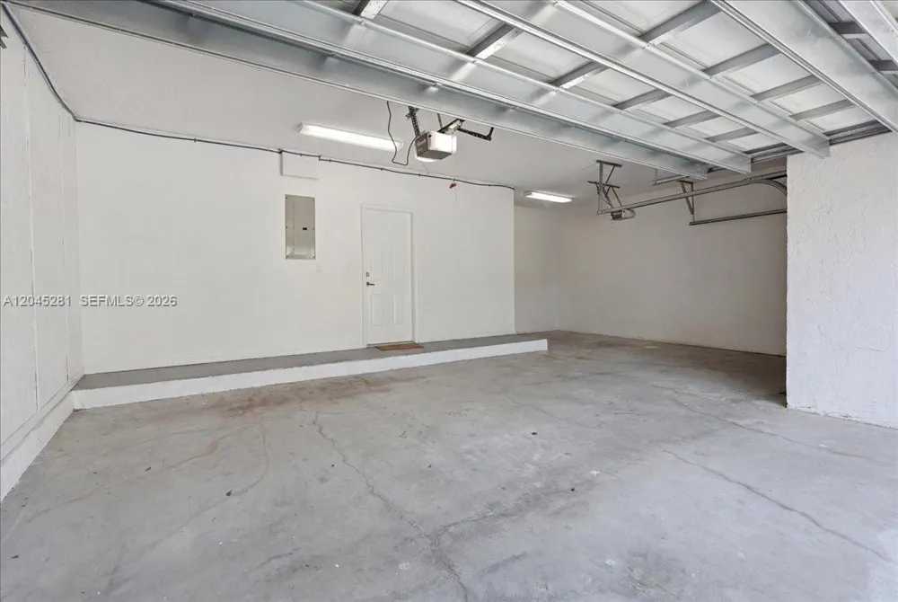 15714 NW 10th St Pembroke Pines, FL 33028