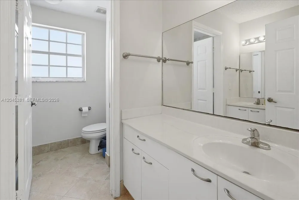 15714 NW 10th St Pembroke Pines, FL 33028