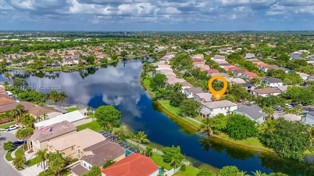 15714 NW 10th St Pembroke Pines, FL 33028