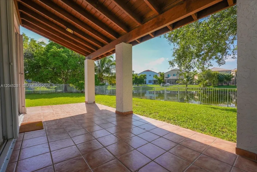 15714 NW 10th St Pembroke Pines, FL 33028
