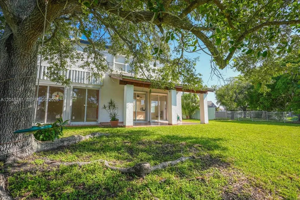 15714 NW 10th St Pembroke Pines, FL 33028