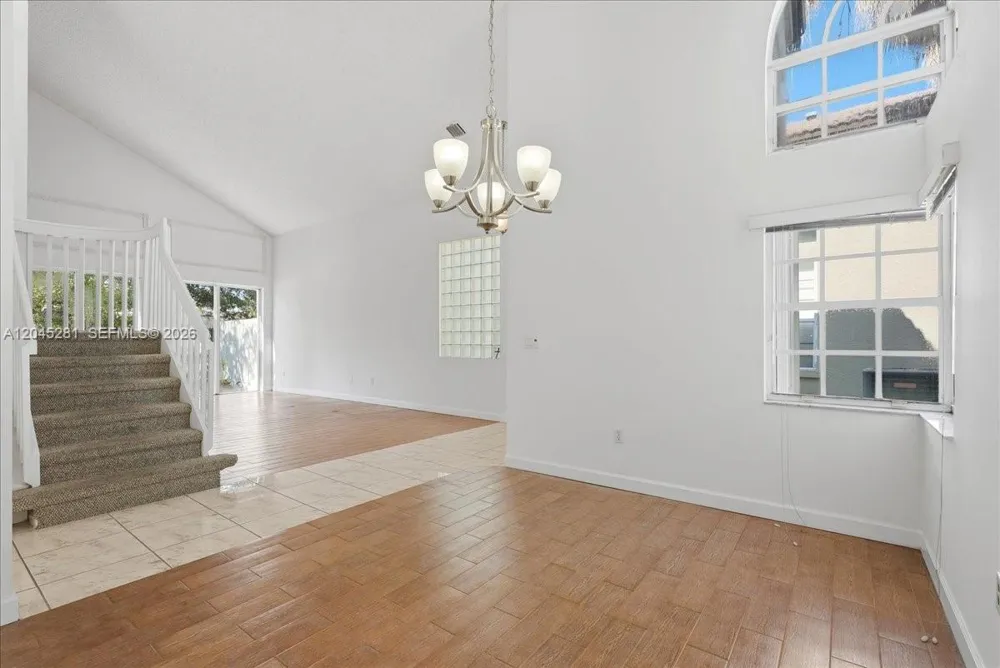 15714 NW 10th St Pembroke Pines, FL 33028