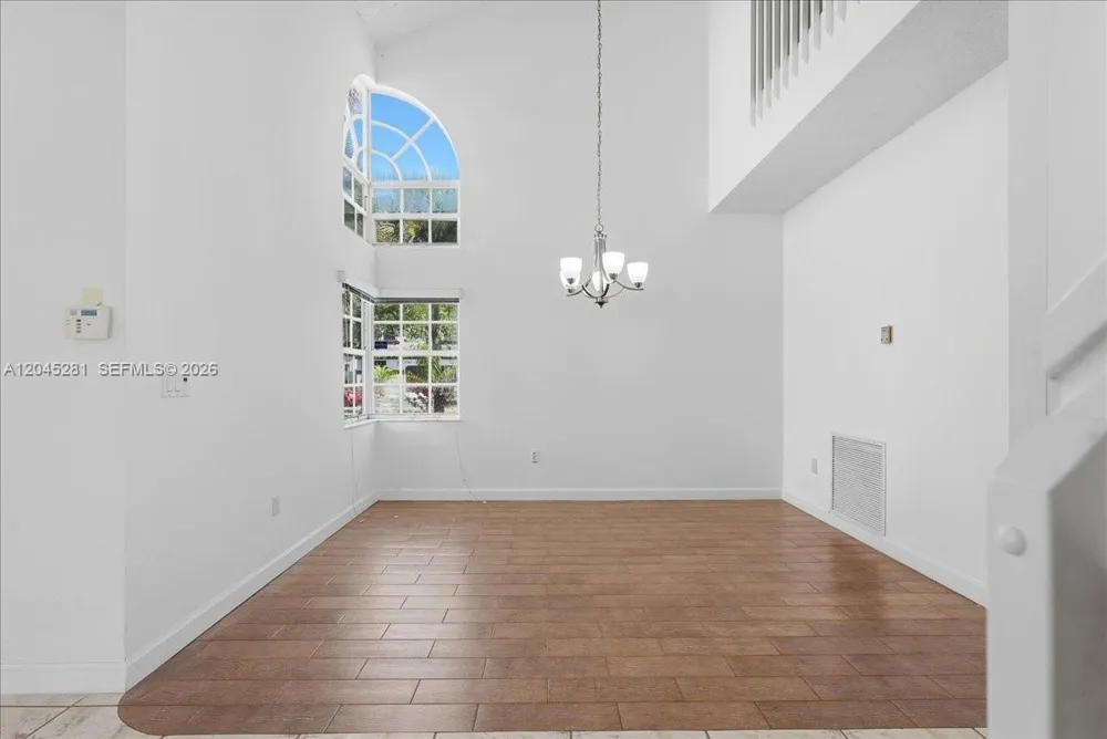 15714 NW 10th St Pembroke Pines, FL 33028