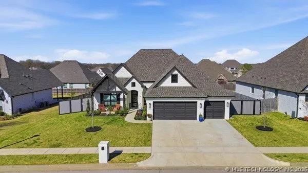 506 84th Place Broken Arrow, OK 74014