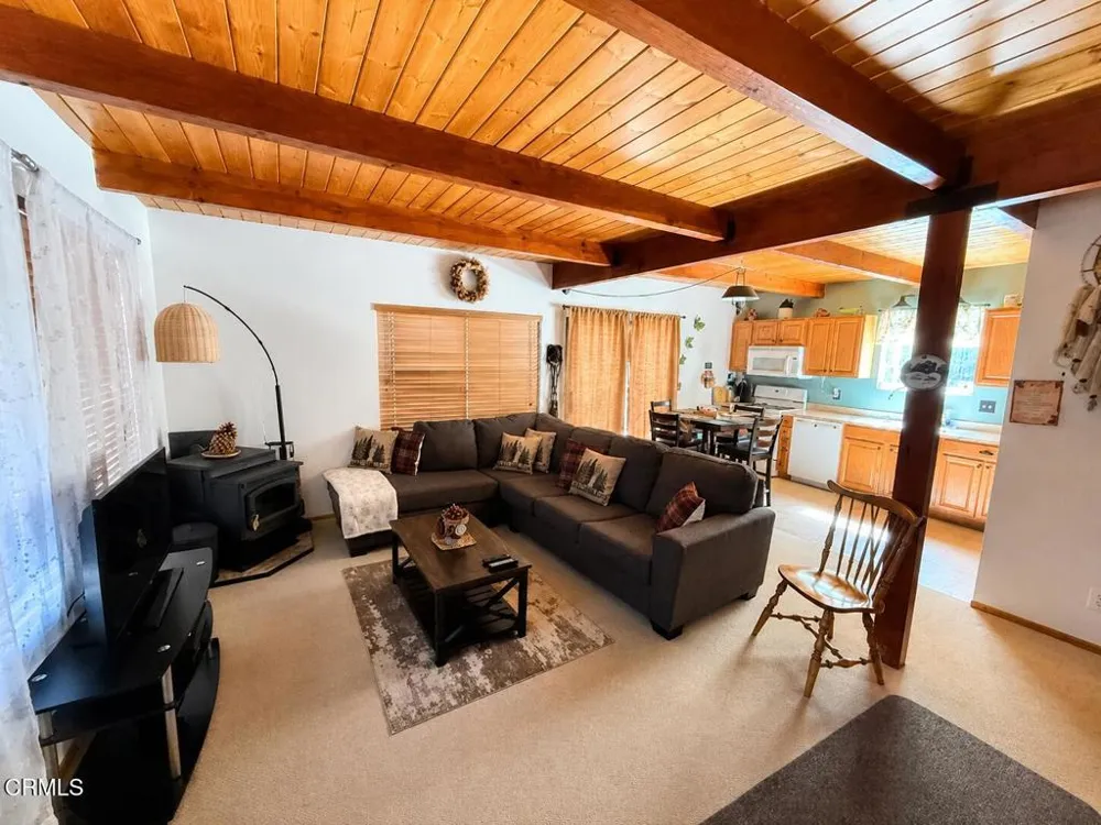 2320 Glacier Drive Frazier Park, CA 93225
